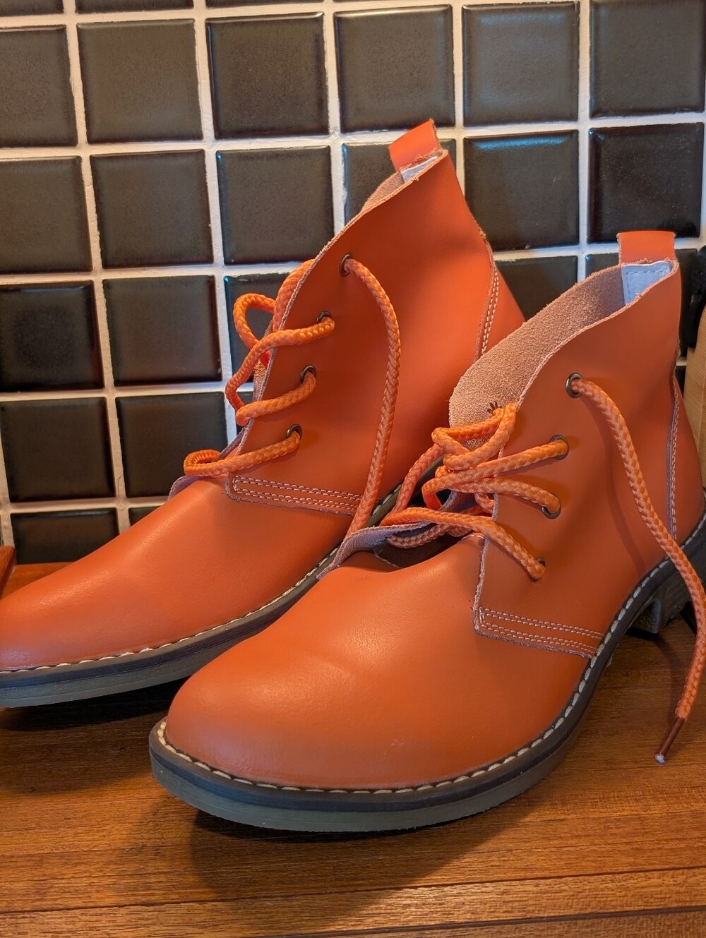 NWOT Orange Leather Desert Boots,39